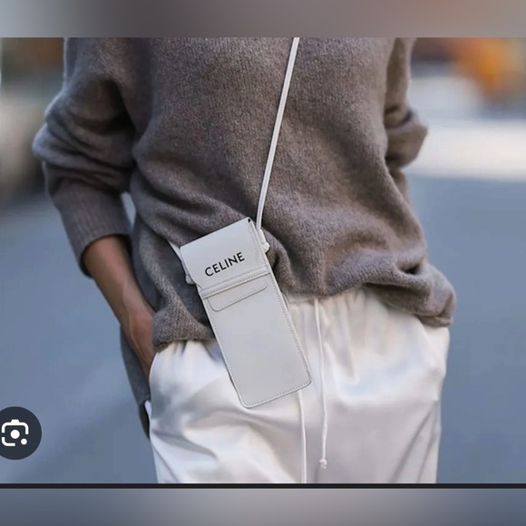 Celine phone holder - Picture 2 of 2